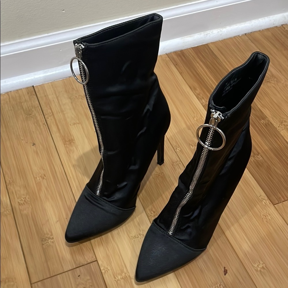 Cape Robbin Black Heeled Boots with Stiletto and Zipper Detail